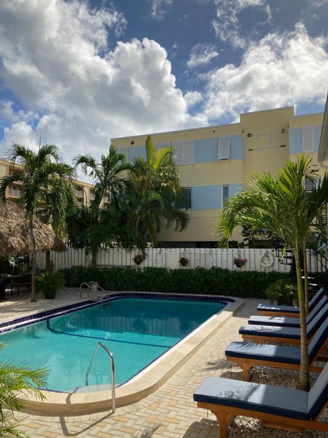 Aqualina * Fort Lauderdale